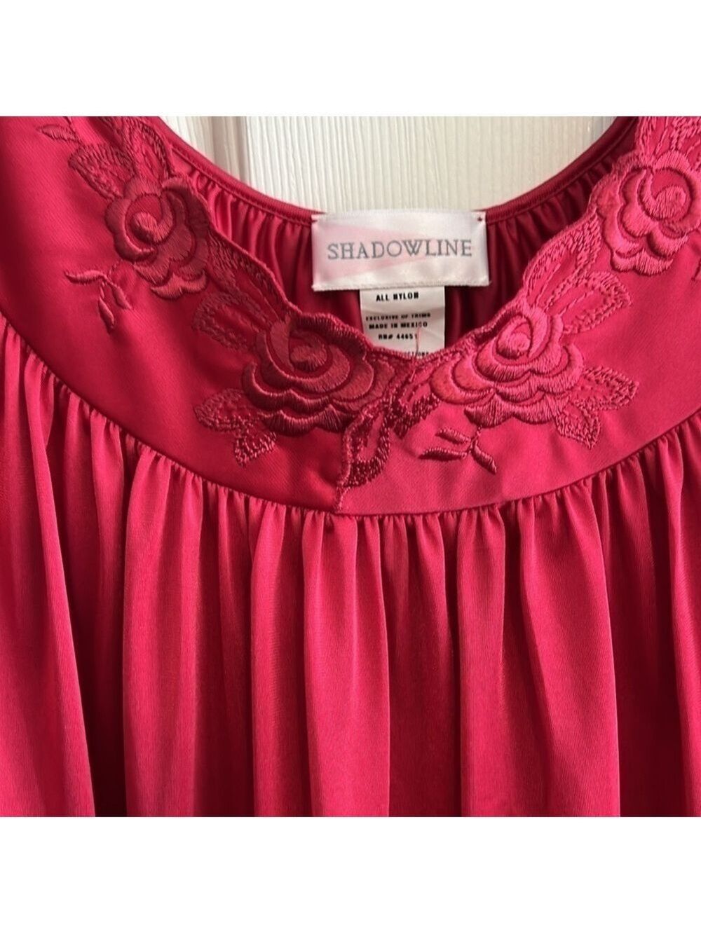 Shadowline nightgown. Cerise (reddish pink) embroidered neckline. Size 1 X - Picture 7 of 7